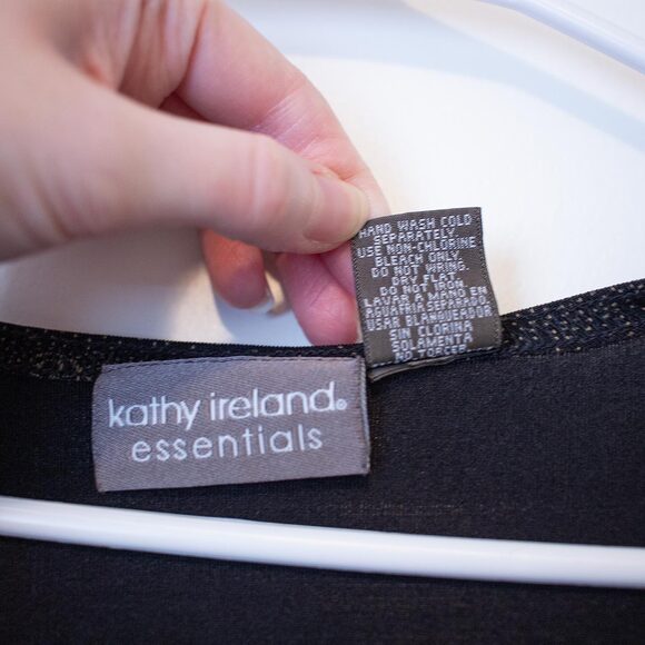 Romantic goth black tee with soft gold floral rose print stretch knit feel VTG L - Picture 4 of 5